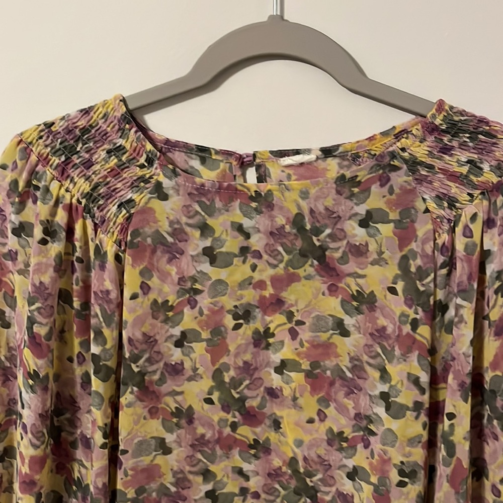 Blouse - Picture 2 of 3